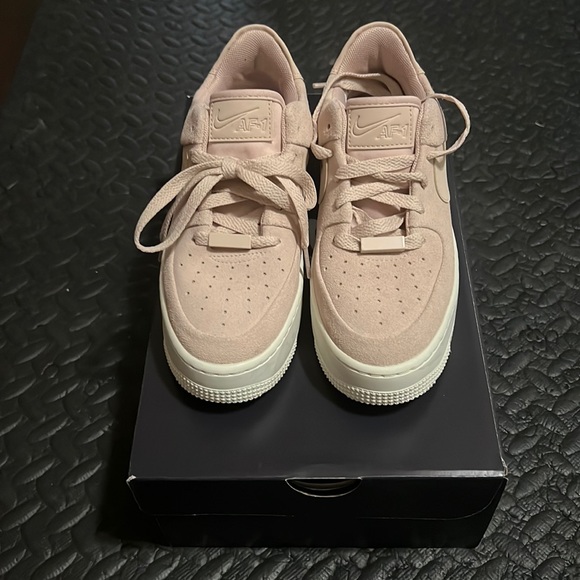 2018 Nike Air Force1 sage low. W sz 6 - Picture 3 of 11